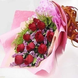 Ankara Bat�kent �i�ek yolla d�kkan�m�zdan k�rm�z� g�lden buket �i�e�i