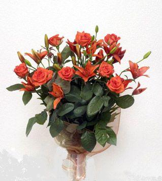 Ankara Bat�kent �i�ek�ilik g�rsel �i�ek modeli firmam�zdan 1 dal lilyum ve 7 adet g�l buketi