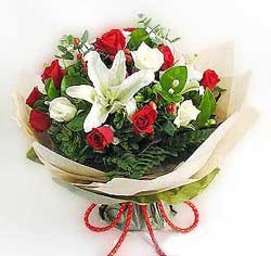 Ankara Bat�kent Ba�lum �i�ek�i firma �r�n�m�z g�ller ve kazablanka buketi