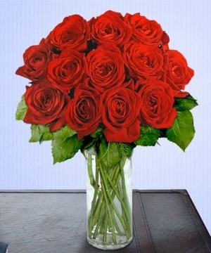 Ostim �i�ek�i firmas� �r�n�m�z Sevgi belirtisi 12 adet g�l Ankara �i�ek g�nder firmas� �ahane �r�n�m�z 